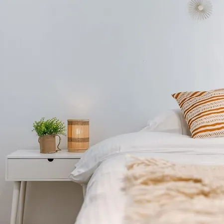 Huswell - Cosy Close To The